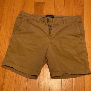 American Eagle Men’s Khaki Shorts, Size 34